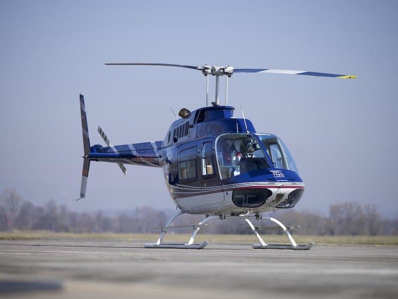 Adrenalinový let vrtulníkem Bell206