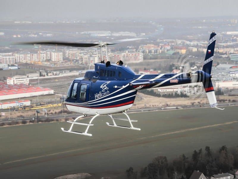 Adrenalinový let vrtulníkem Bell206