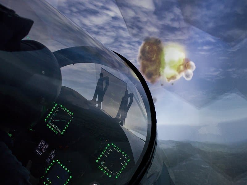 Souboj stíhaček F-16 vs. F/A-18