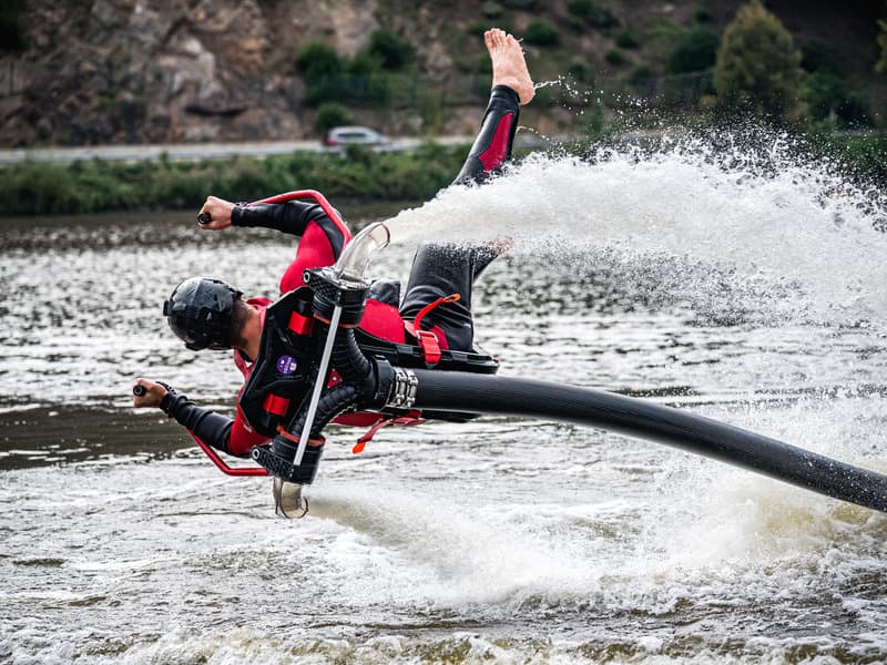 Jetpack - tryskový batoh