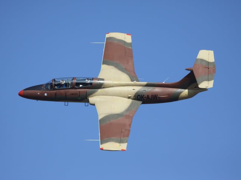 Let stíhačkou L-29 Delfín