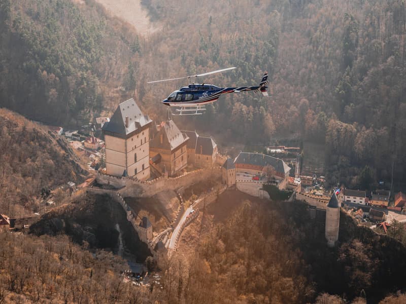 Let vrtulníkem nad památkami