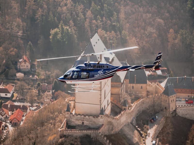 Let vrtulníkem nad památkami