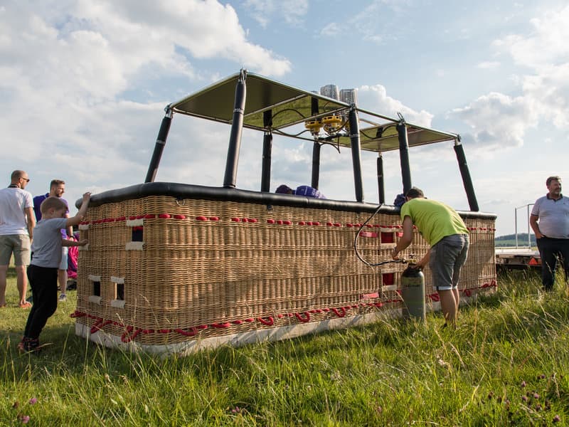 Privátní let největším balónem pro 24 pasažérů