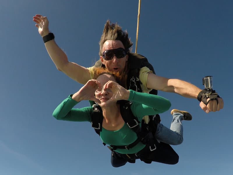 Tandemový seskok padákem