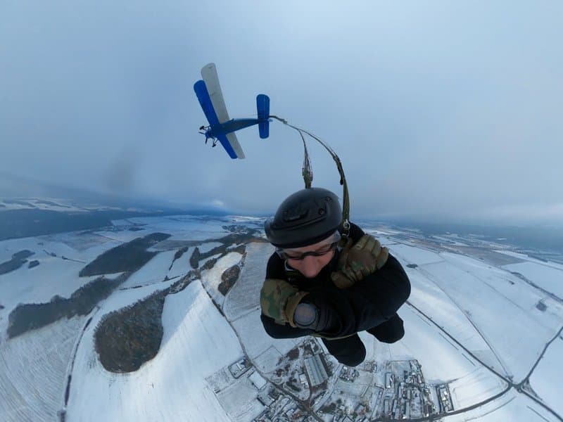 Základní parašutistický výcvik