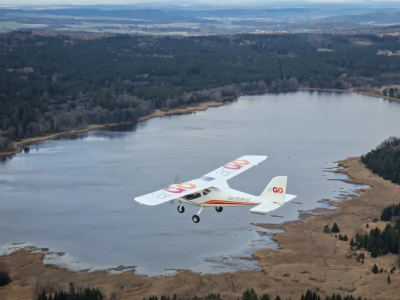 Vyhlídkový let ve sportovním letounu s možností pilotáže